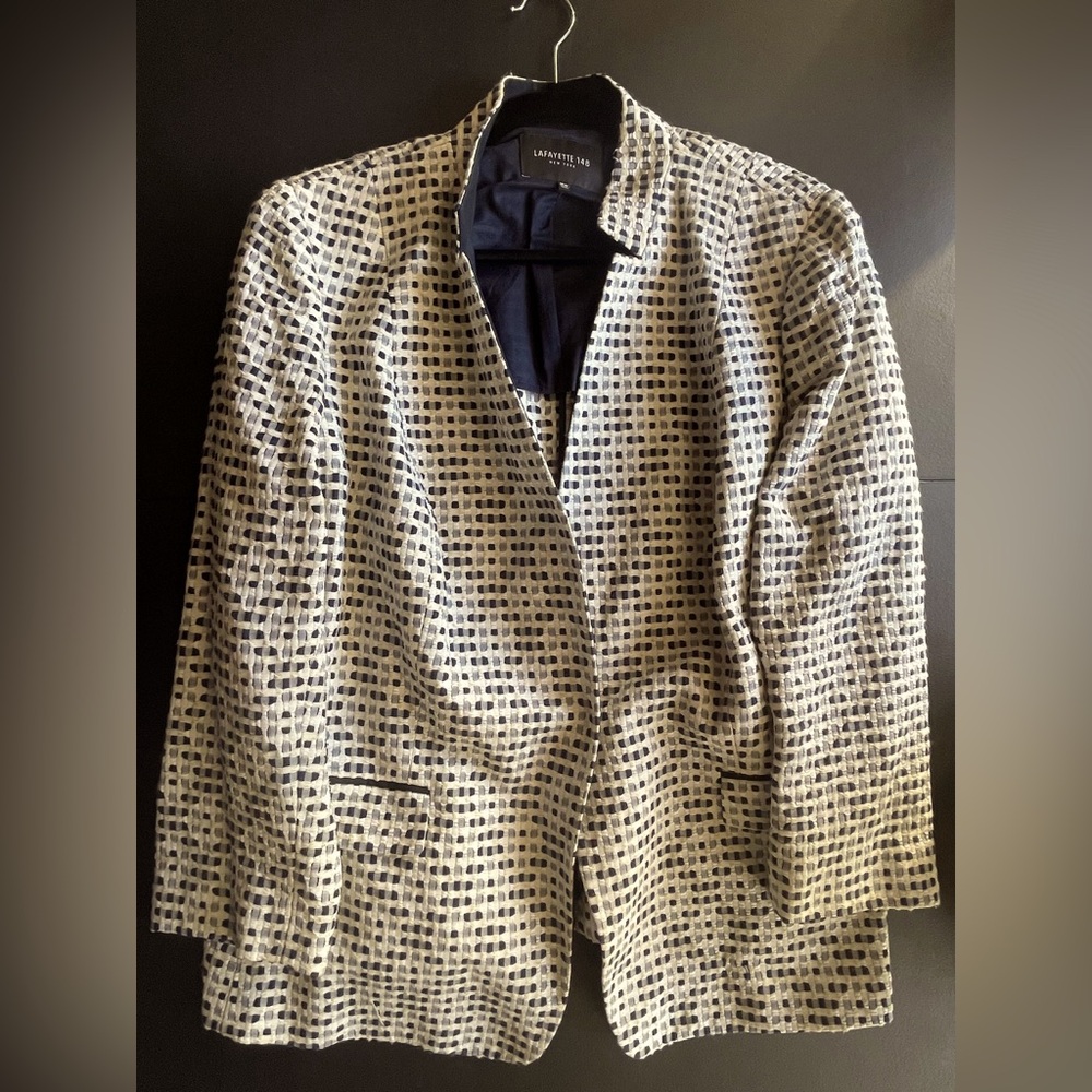 Patterned blue and white cotton blazer from Lafayette 148 size 18w